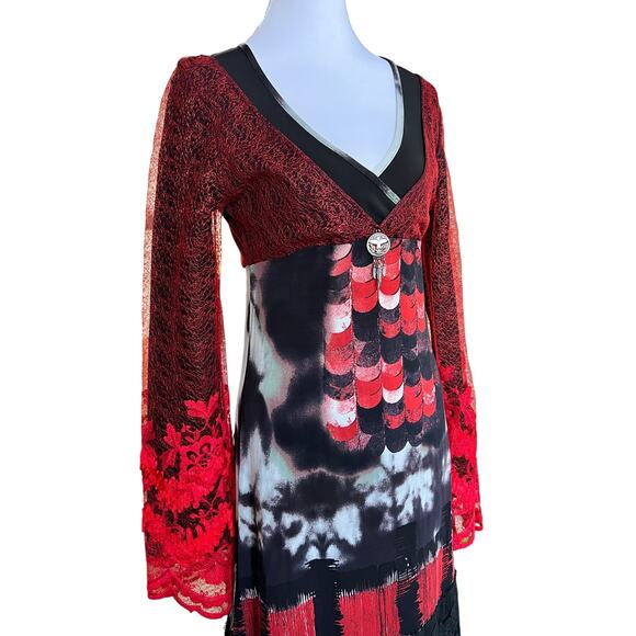 Save the Queen Italy Art Print Lace Sleeve Dress Red Black Long Sleeve Y2K L - Picture 4 of 8